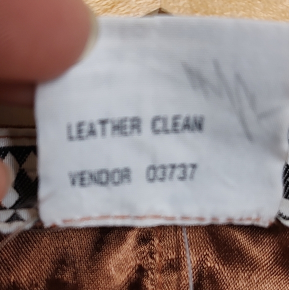 Vintage Bonjour Brown Suede Fringe Vest With Pearl Snap Buttons - Picture 5 of 7